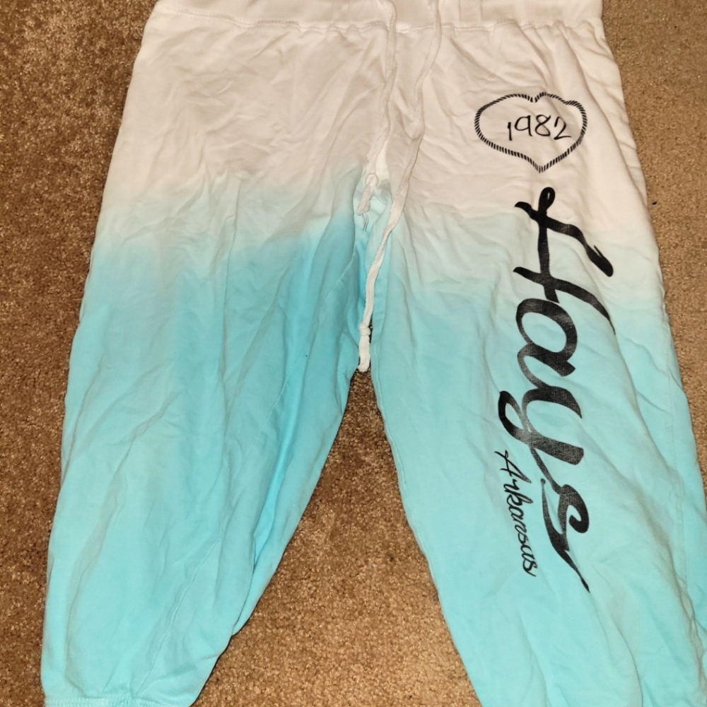 Blue ombre capri sweats